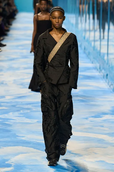 Look 68